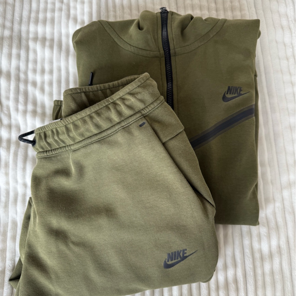 Nike Men’s Tech Fleece XL Green